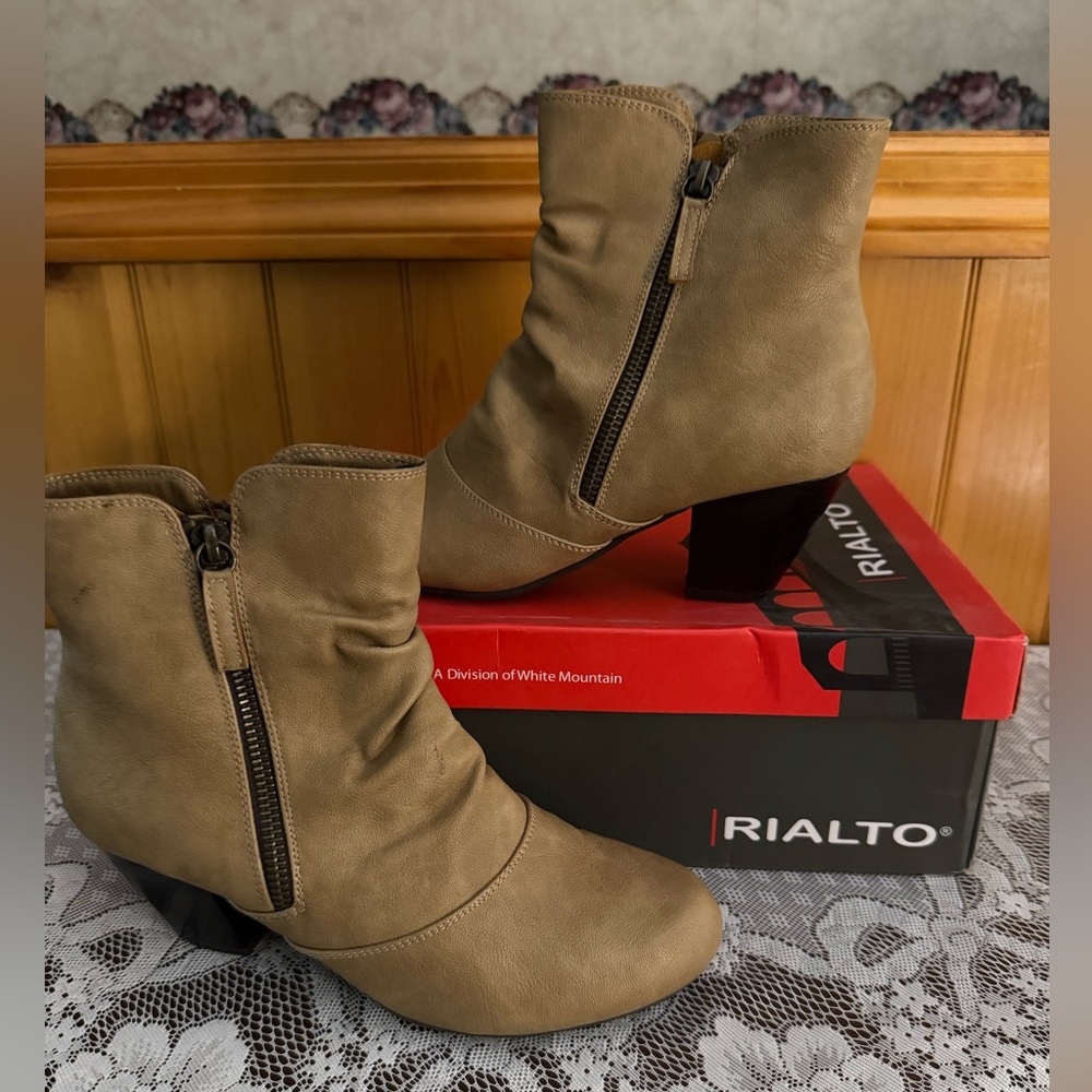 Ladies 6.5 m booties.